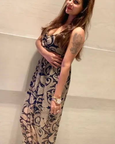 Lormi Escort